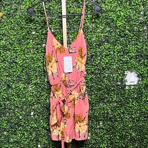 Eden In Love Honolulu RT: $61 Floral Blush Pink Penny Romper size Small